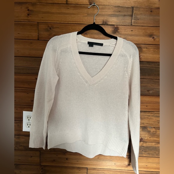 360 Cashmere Sweaters - 360 Cashmere long sleeve sweater size XS color cream
